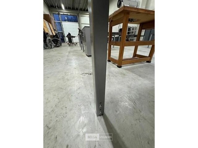 Bureautafel - afbeelding 4 van  4