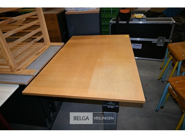 Bureautafel - afbeelding 3 van  4