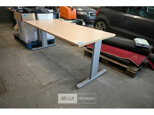 Bureautafel - afbeelding 1 van  4