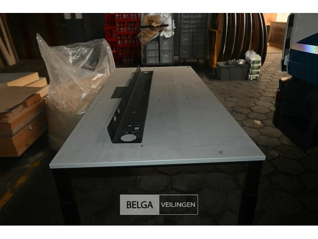 Bureautafel - afbeelding 4 van  4