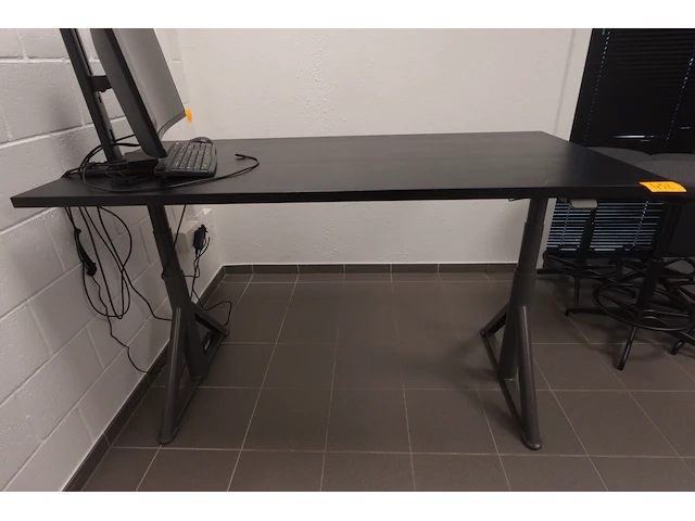 Bureautafel - afbeelding 1 van  4