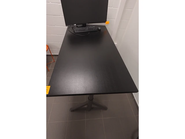 Bureautafel - afbeelding 3 van  4