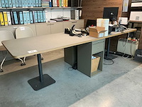 Bureautafel - afbeelding 1 van  1