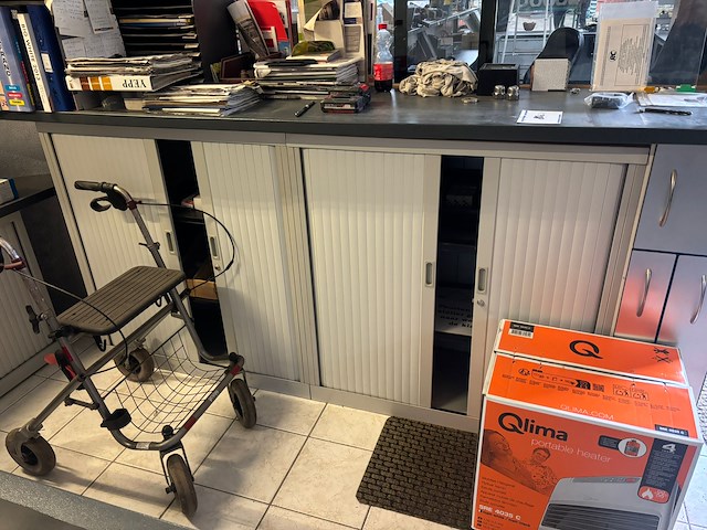 Bureel + bijhorende kasten - afbeelding 3 van  8