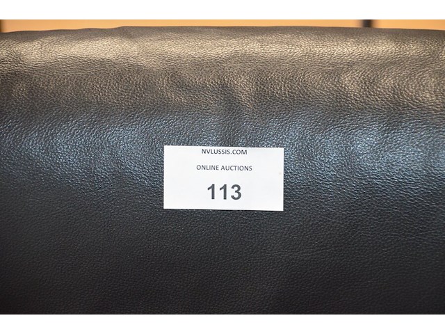 Bureel (gedemonteerd) bestaande uit: 4 tafelbladen met 3 onderstellen, 4 pc beugels, 8 scheidingswanden, 2 bureelstoelen, tafel 100x60x85 cm met stoel zwarte zit - afbeelding 7 van  18