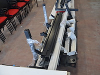 Bureel (gedemonteerd) bestaande uit: 4 tafelbladen met 3 onderstellen, 4 pc beugels, 8 scheidingswanden, 2 bureelstoelen, tafel 100x60x85 cm met stoel zwarte zit - afbeelding 12 van  18