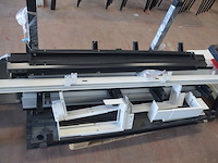 Bureel (gedemonteerd) bestaande uit: 4 tafelbladen met 3 onderstellen, 4 pc beugels, 8 scheidingswanden, 2 bureelstoelen, tafel 100x60x85 cm met stoel zwarte zit - afbeelding 14 van  18