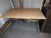 Bureel houten blad metalen onderstel afm. 140x90 , inox spoeltafel met mengkraan afm. 120x70 , inox spoeltafel met 2 spoelbakken en mengkraan ggm gastro afm. 160x70, 2 zeep dispensers, 2 papier dispensers (12,13,14,15,16) - afbeelding 7 van  7