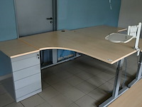 Bureel met ladenblok - afbeelding 1 van  2