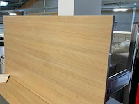 Bureel met metalen onderstel - afbeelding 1 van  1