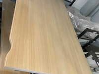 Bureel met metalen onderstel - afbeelding 1 van  1