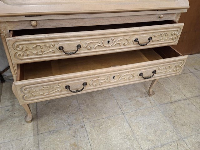 Bureel - afbeelding 4 van  4