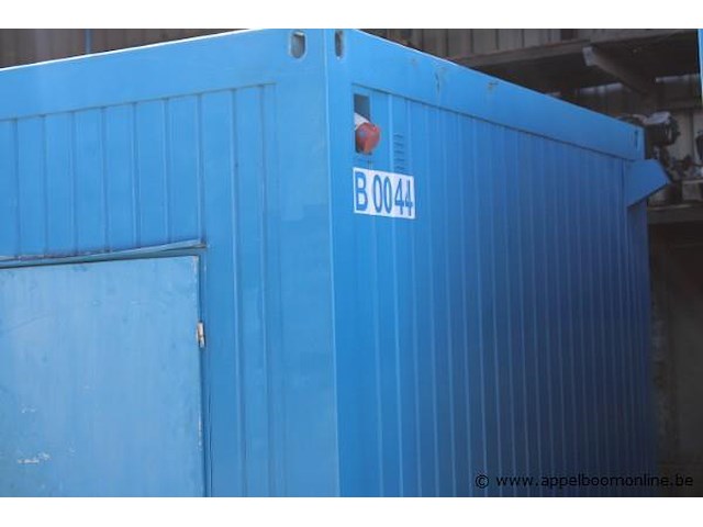 Bureelcontainer pl 6x3, vv dagramen, 2 deuren, keukentje, ijskastje, tafels, 2 stoelen, radiator - afbeelding 2 van  6