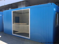 Bureelcontainer plm 6x3, vv dagramen en grote raam, tafels en radiator