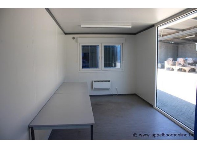 Bureelcontainer plm 6x3, vv dagramen en grote raam, tafels en radiator - afbeelding 3 van  4