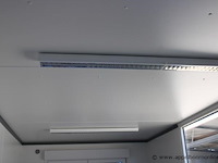 Bureelcontainer plm 6x3, vv dagramen en grote raam, tafels en radiator - afbeelding 4 van  4