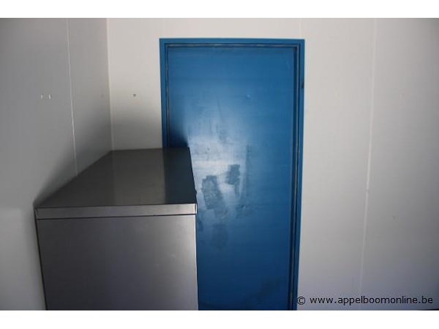 Bureelcontainer plm 6x3m, dagramen, 2 deuren, hoekburo, tafel, stoel - afbeelding 2 van  4