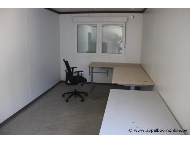 Bureelcontainer plm 6x3m, dagramen, 2 deuren, hoekburo, tafel, stoel - afbeelding 3 van  4