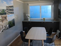 Bureelcontainer plm 6x3m, dagramen en grote raam, keukentje en ingericht als ontvangsttuimre - afbeelding 4 van  8