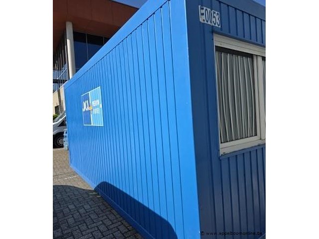 Bureelcontainer plm 6x3m, dagramen, tafel, kast, ijskastje en radiator - afbeelding 3 van  8
