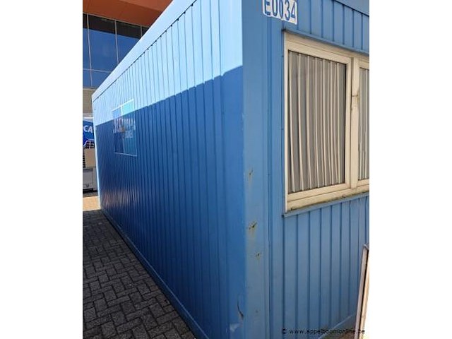 Bureelcontainer plm 6x3m, dagramen, tafel, kast, ijskastje en radiator - afbeelding 4 van  9