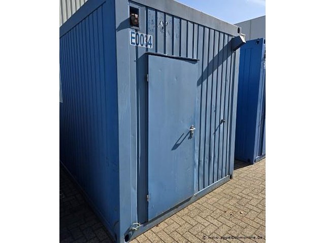 Bureelcontainer plm 6x3m, dagramen, tafel, kast, ijskastje en radiator - afbeelding 6 van  9