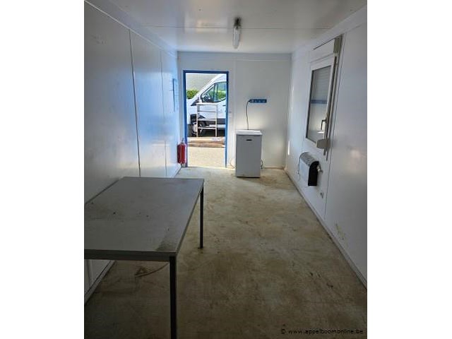 Bureelcontainer plm 6x3m, dagramen, tafel, kast, ijskastje en radiator - afbeelding 2 van  10