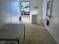 Bureelcontainer plm 6x3m, dagramen, tafel, kast, ijskastje en radiator - afbeelding 2 van  10