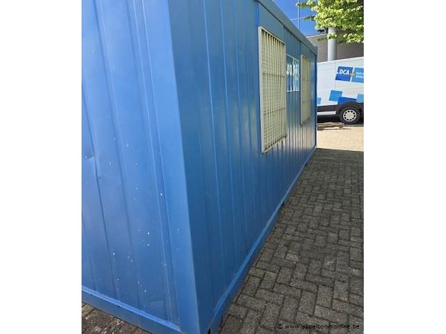 Bureelcontainer plm 6x3m, dagramen, tafel, kast, ijskastje en radiator - afbeelding 6 van  10