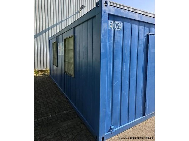 Bureelcontainer plm 6x3m, dagramen, tafel, kast, ijskastje en radiator - afbeelding 7 van  10