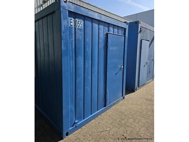 Bureelcontainer plm 6x3m, dagramen, tafel, kast, ijskastje en radiator - afbeelding 8 van  10