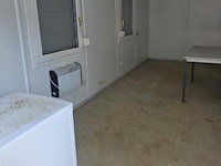 Bureelcontainer plm 6x3m, dagramen, tafel, kast, ijskastje en radiator - afbeelding 9 van  10