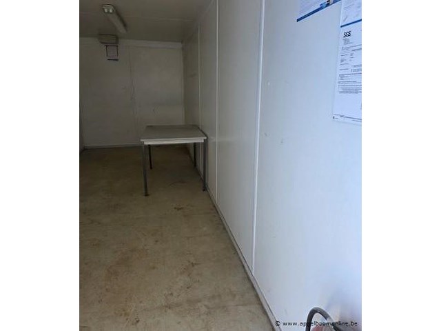Bureelcontainer plm 6x3m, dagramen, tafel, kast, ijskastje en radiator - afbeelding 10 van  10