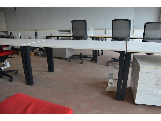 Bureeltafel 160x80x75 cm, bureelstoel, pc beugel - afbeelding 2 van  6