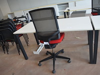 Bureeltafel 160x80x75 cm, bureelstoel, pc beugel