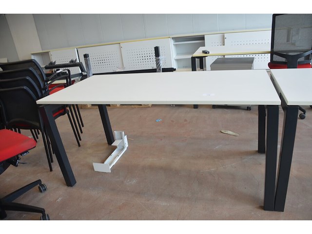 Bureeltafel 160x80x75 cm, bureelstoel, pc beugel - afbeelding 2 van  6