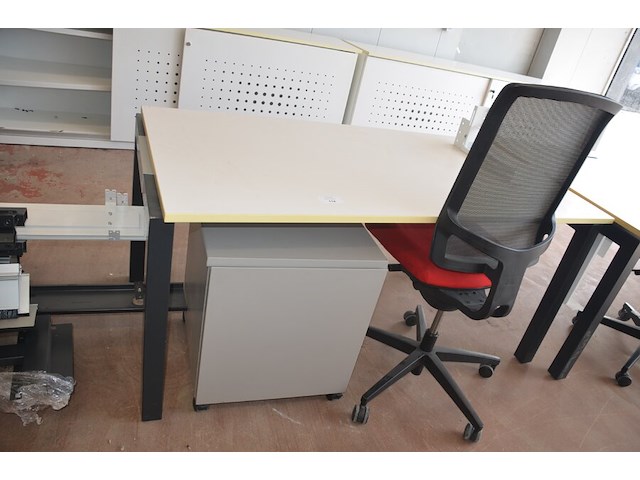 Bureeltafel 160x80x75 cm, pc beugel, bureelstoel, ladeblok met 1 deur - afbeelding 1 van  8