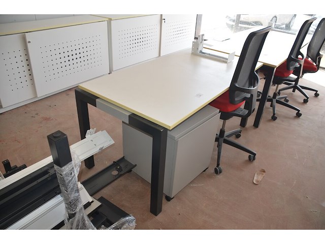 Bureeltafel 160x80x75 cm, pc beugel, bureelstoel, ladeblok met 1 deur - afbeelding 2 van  8