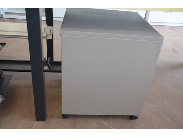 Bureeltafel 160x80x75 cm, pc beugel, bureelstoel, ladeblok met 1 deur - afbeelding 5 van  8