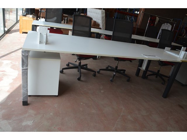 Bureeltafel 240x100x75 cm, ladeblok met 3 laden, 2 bureelstoelen, 2 pc beugels - afbeelding 5 van  10