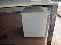 Bureeltafel 240x100x75 cm, ladeblok met 3 laden, 2 bureelstoelen, 2 pc beugels - afbeelding 8 van  10