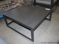 Burford salotafel top aluminium: afmeting en uitvoering: 90cmx90cm, hoogte 37cm, kleur aluminium charcoal mat - afbeelding 1 van  1