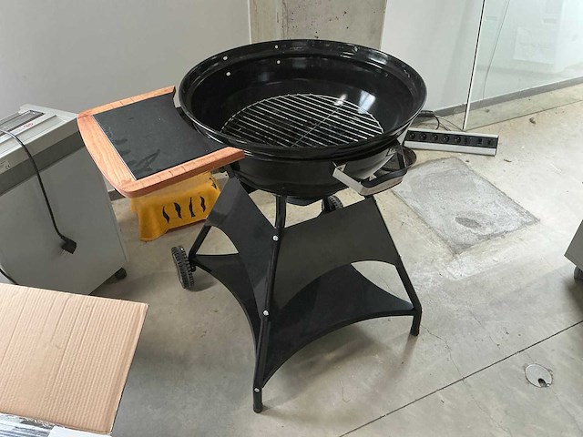 Burnaby tarrington house barbecue - afbeelding 2 van  7