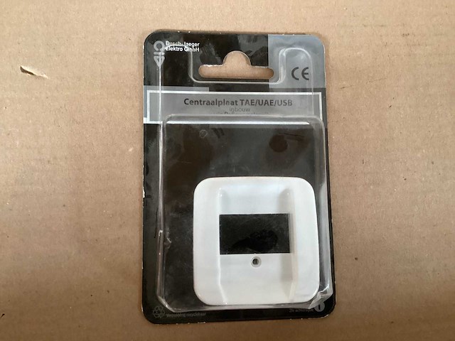 Busch-jaeger centraalplaat tae/uae/usb, inbouw, serie reflex, polarwit (11x) - afbeelding 2 van  3
