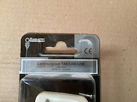 Busch-jaeger centraalplaat tae/uae/usb, inbouw, serie si, creme (63x) - afbeelding 3 van  4