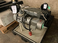 Busch vacuümpomp - afbeelding 1 van  4