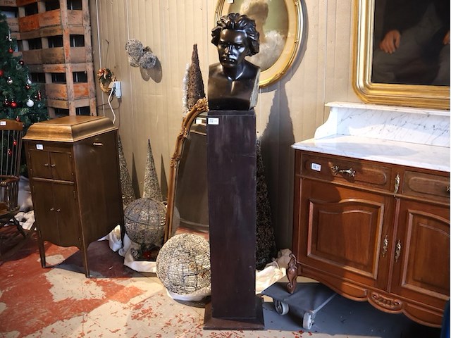 Buste beethoven op sokkel - afbeelding 1 van  7