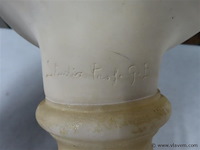 Buste meisje met hoed gemarkeerd - afbeelding 3 van  3