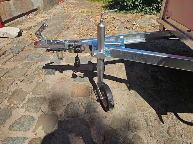 Bw trailers - 2026 - vakantie aanhangwagen / gesloten aanhangwagen met polyester dak - afbeelding 2 van  11