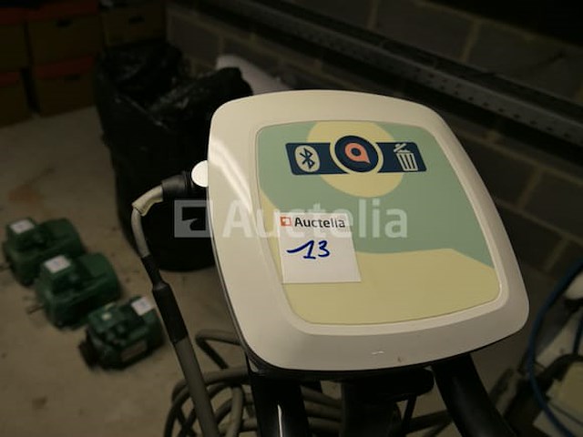 Bwt cosmy 250 zwembadreinigingsrobot - afbeelding 2 van  6